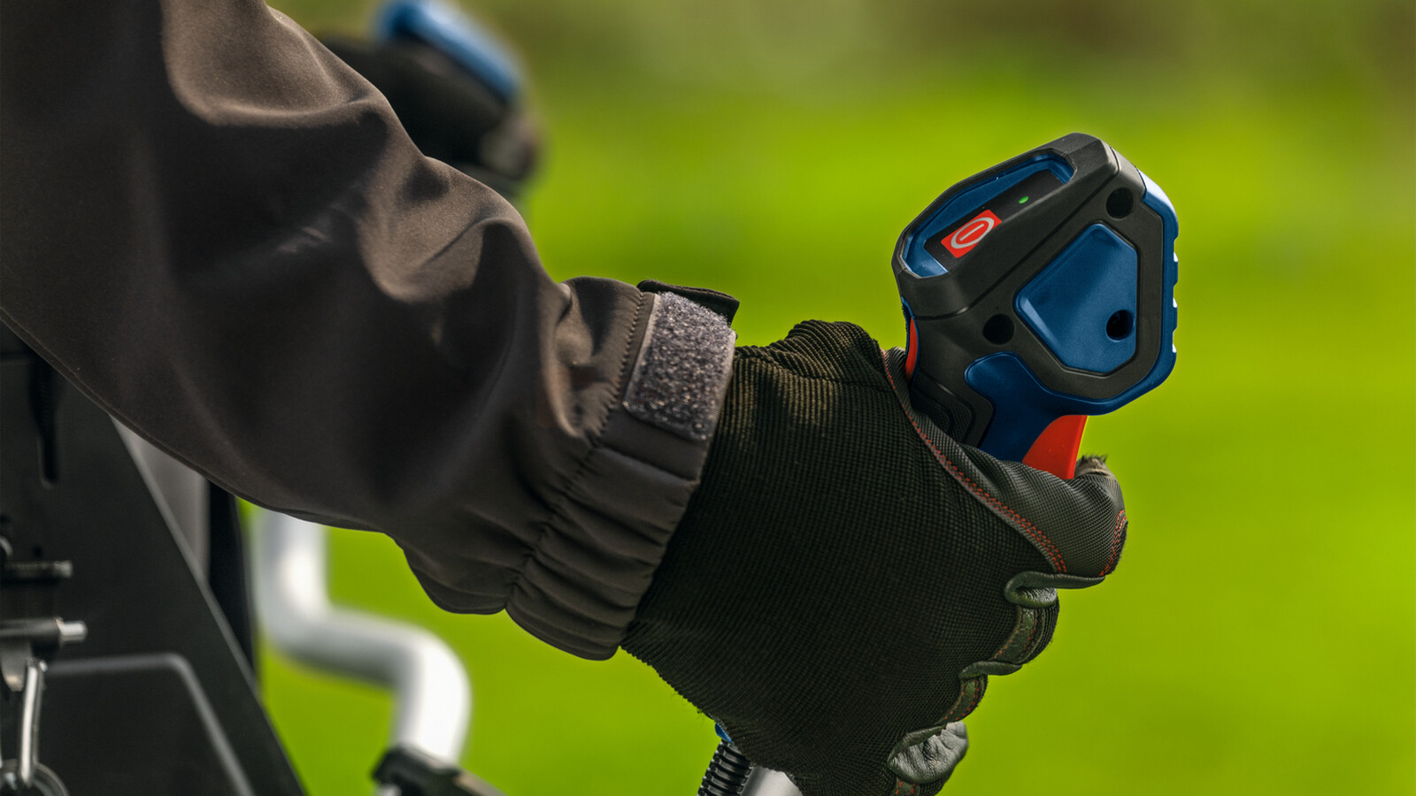 Bosch cordless brushcutter GFR 18V-25 BH, without battery and charger